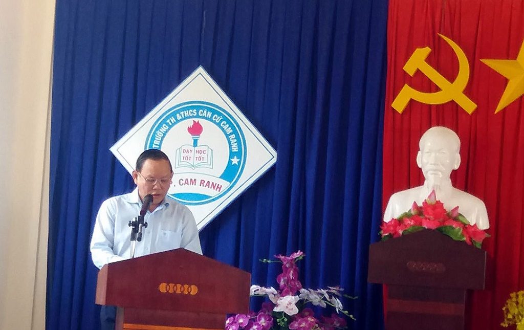 Ông Nguyễn Đức Thái - Chủ tịch HĐTV NXBGDVN phát biểu tại buổi lễ tặng sách